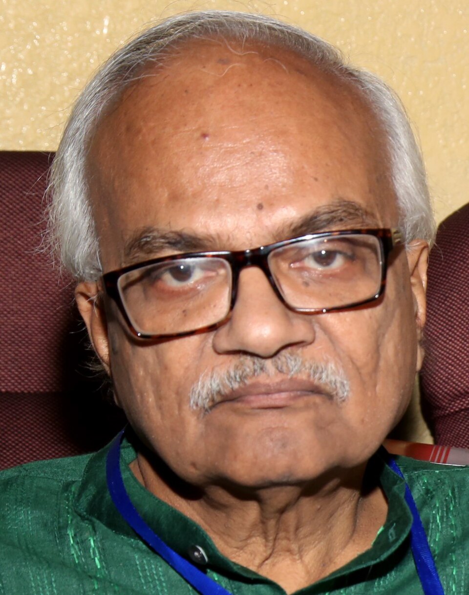 আবুল মোমেন